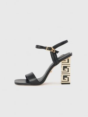 Sandały na obcasie Gaudi