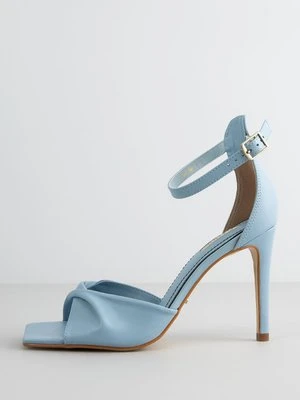 Sandały na obcasie Gaudi