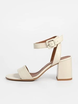 Sandały na obcasie Jonak