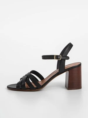 Sandały na obcasie Jonak