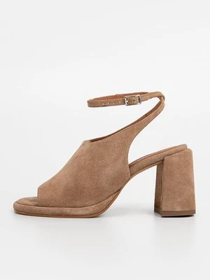 Sandały na obcasie Jonak