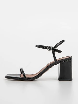 Sandały na obcasie Jonak