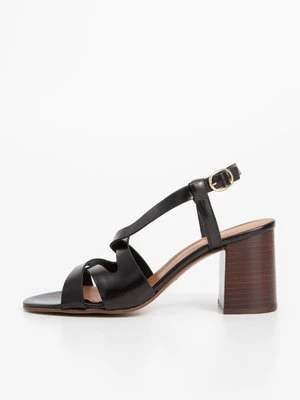 Sandały na obcasie Jonak