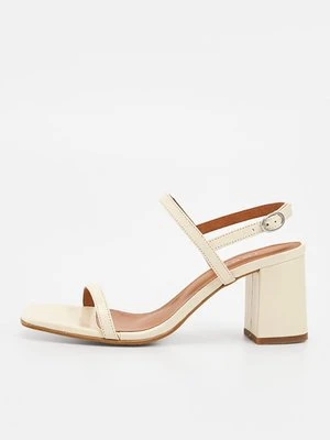 Sandały na obcasie Jonak