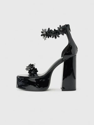 Sandały na obcasie Koi Footwear