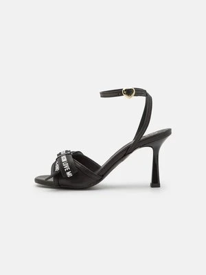 Sandały na obcasie Love Moschino