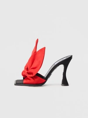 Sandały na obcasie Moschino