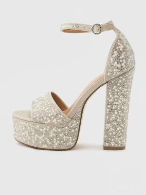 Sandały na obcasie Steve Madden mleczny
