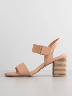 Sandały na obcasie Stuart Weitzman