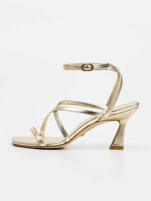 Sandały na obcasie Stuart Weitzman złoty
