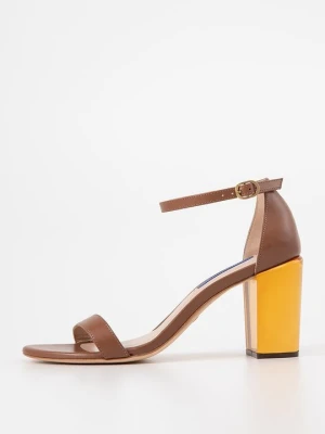 Sandały na obcasie Stuart Weitzman brązowy
