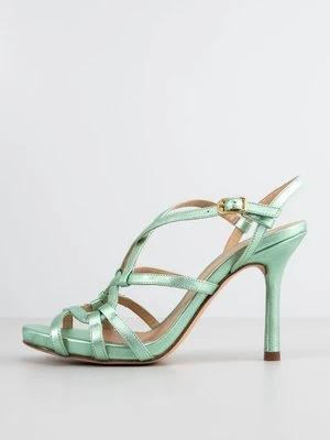 Sandały na obcasie Unisa