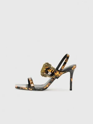 Sandały na obcasie Versace Jeans Couture