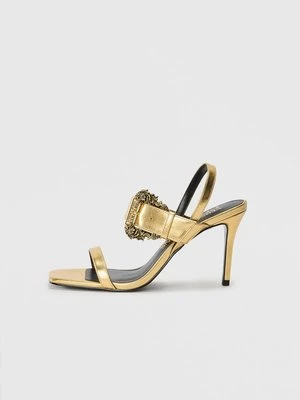 Sandały na obcasie Versace Jeans Couture złoty