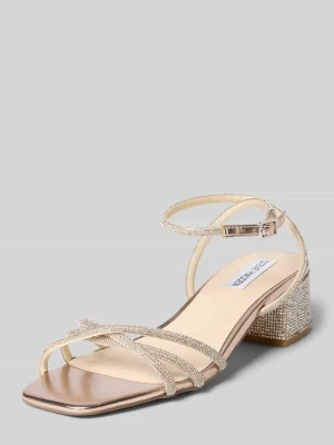 Sandały na obcasie z obszyciem z kamieni stras na całej powierzchni model 'Cerena' Steve Madden Złamany biały