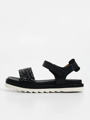 Sandały na platformie Alma en Pena