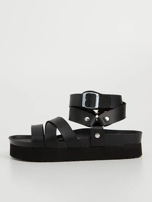 Sandały na platformie BAYTON