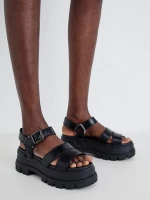 Sandały na platformie Buffalo