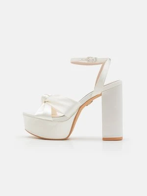 Sandały na platformie Buffalo