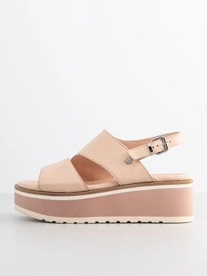 Sandały na platformie Carmela