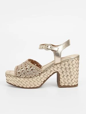 Sandały na platformie Carmela