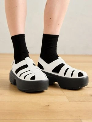 Sandały na platformie Crocs