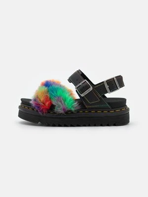 Sandały na platformie Dr. Martens