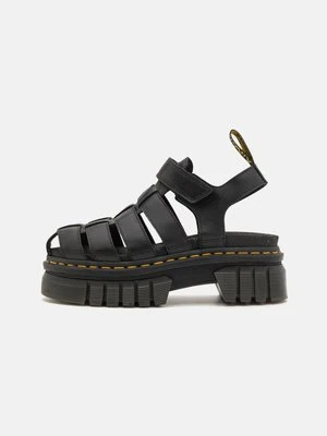 Sandały na platformie Dr. Martens