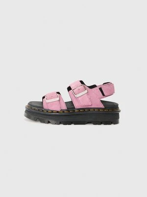 Sandały na platformie Dr. Martens