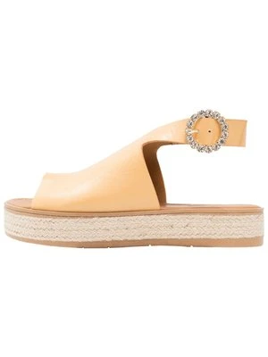 Sandały na platformie Fiore di Lucia Milano