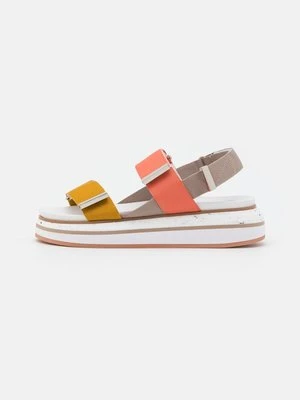 Sandały na platformie Gioseppo