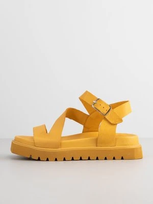 Sandały na platformie Inuovo