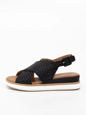 Sandały na platformie Inuovo