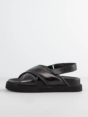 Sandały na platformie Jonak