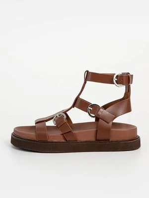 Sandały na platformie Jonak