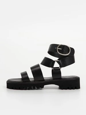 Sandały na platformie Jonak