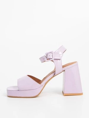 Sandały na platformie Jonak