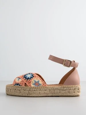 Sandały na platformie Kanna