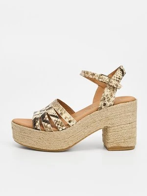 Sandały na platformie Kanna