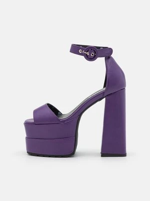 Sandały na platformie Lamoda