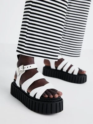 Sandały na platformie Lamoda