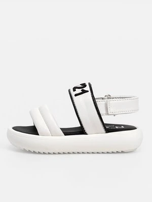 Sandały na platformie N°21