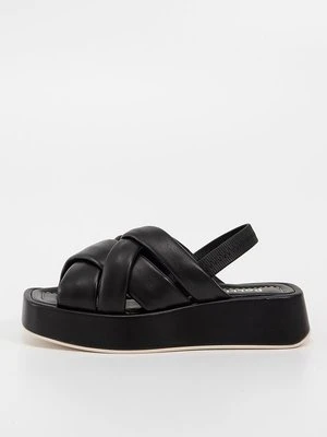 Sandały na platformie Pollini