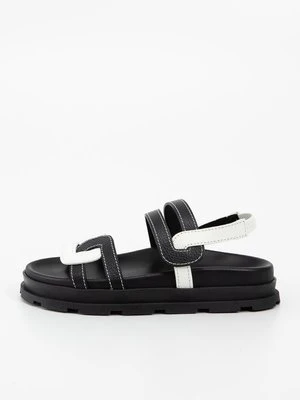 Sandały na platformie Pollini