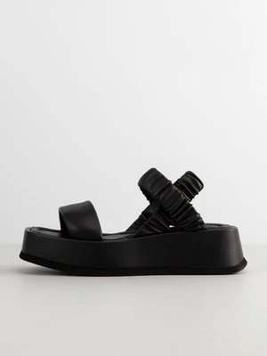 Sandały na platformie Pollini czarny
