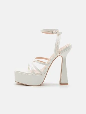 Sandały na platformie Raid