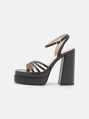 Sandały na platformie Raid