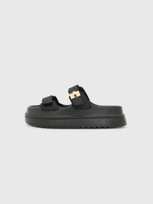 Sandały na platformie Steve Madden czarny