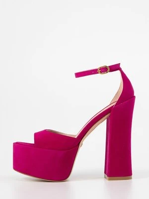 Sandały na platformie Stuart Weitzman