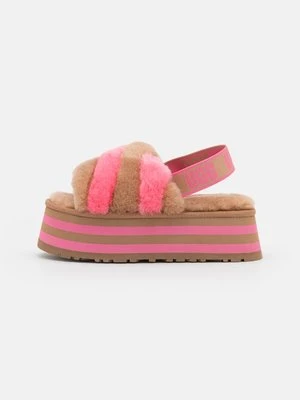 Sandały na platformie Ugg